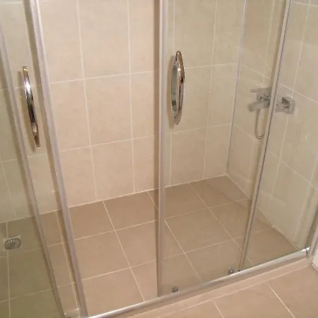 Four Seasons I -10 Guarantees A Wonderful Apartament Side